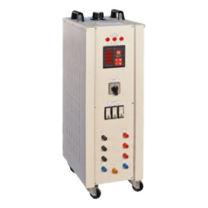 Serie VAT/000 Variatori di tensione trifase chiusi completi di strumentazione e protezioni tensione regolabile 0-435V correnti da 4A a 160A